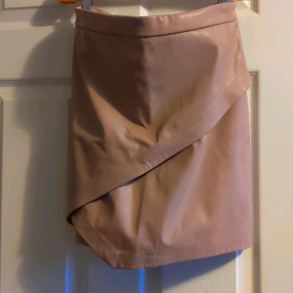 Faux leather pink skirt
